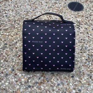 Mary Kay Cosmetic Set w/ bag